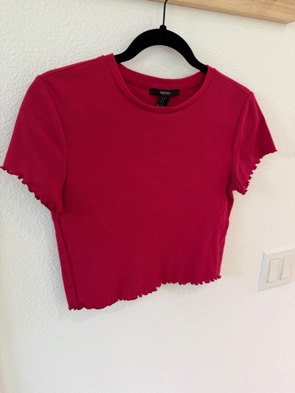 Forever 21 Red/Hot Pink Ribbed Lettuce-Edge Crop Top